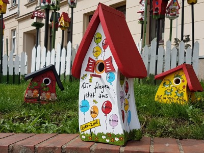 Nistkasten "Luftballon" weiß - personalisiert