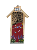 Insektenhaus - Insektenhotel "Happy Birthday" in rot Insektenhaus - Insektenhotel "Happy Birthday" in rot