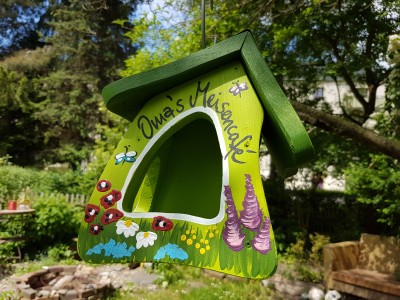Futterhaus - Gartenzauber kiwigrün - personalisiert